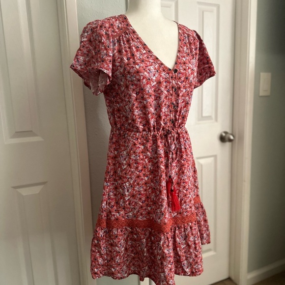 Knox Rose Dresses & Skirts - Knox Rose Red Floral Above the Knee Side Pockets Dress  Size XS